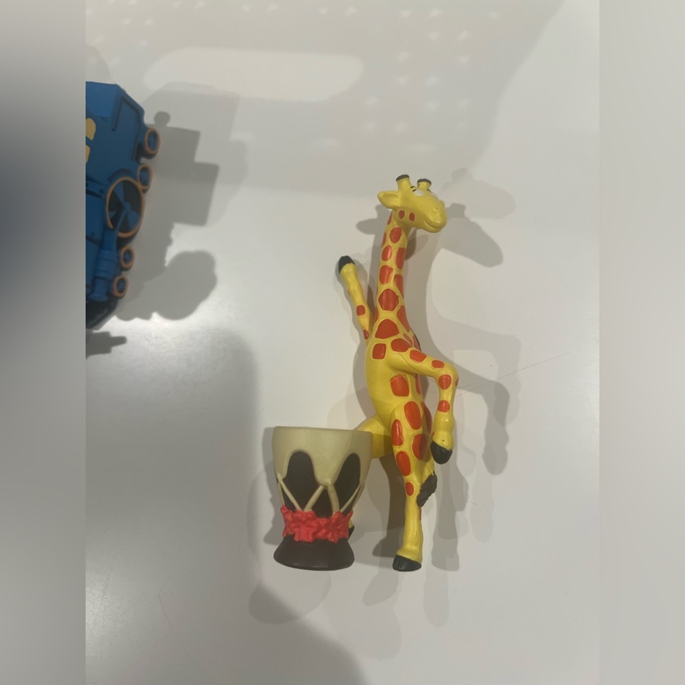 Giraffes Can't Dance Tonie